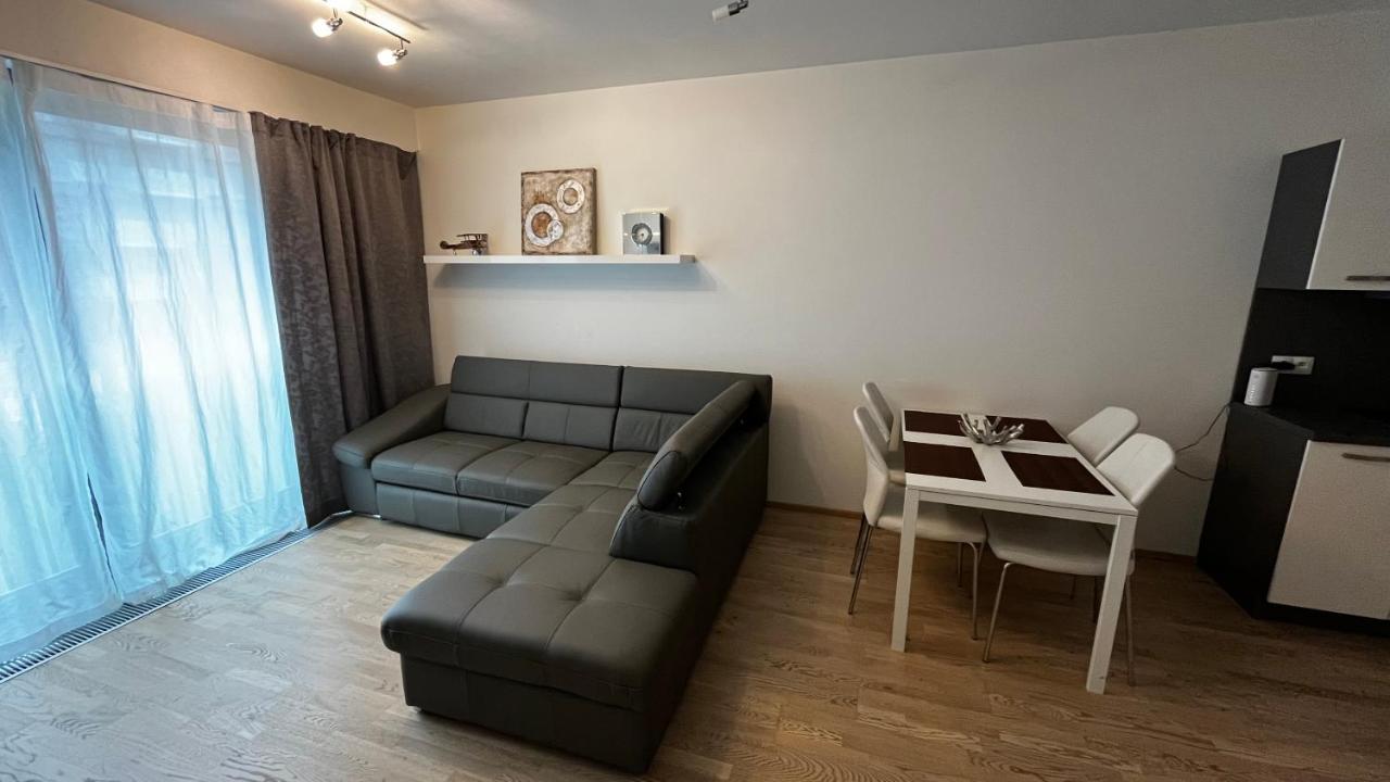 Residence Garden Tower - 8 Min Do Centra, Garaz Praga Exterior foto